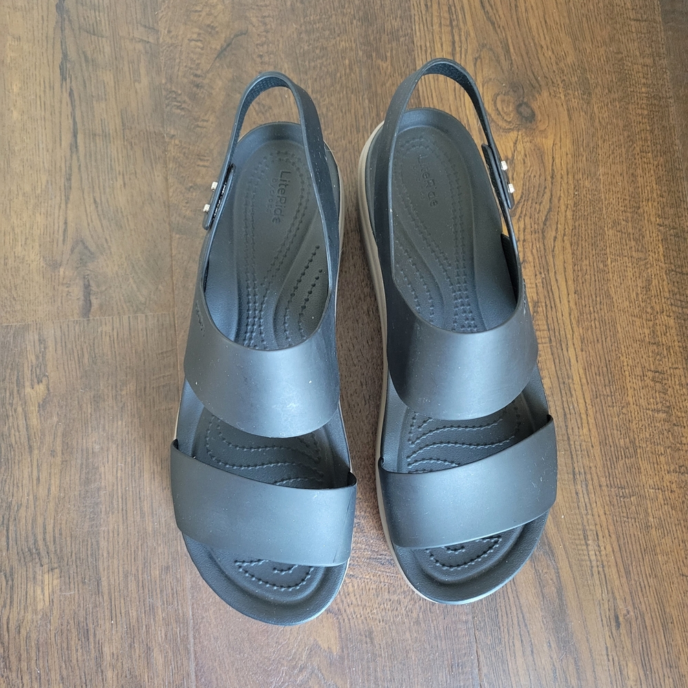 Two Pairs of Sandals - Picture 2 of 7
